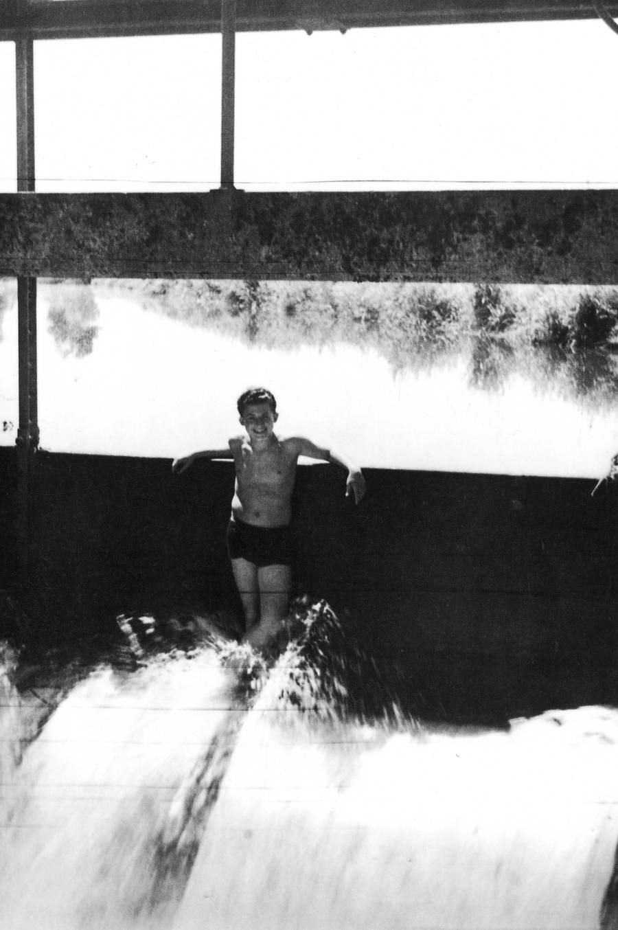 Am Wehr in Weichs 1953, Erich Betz