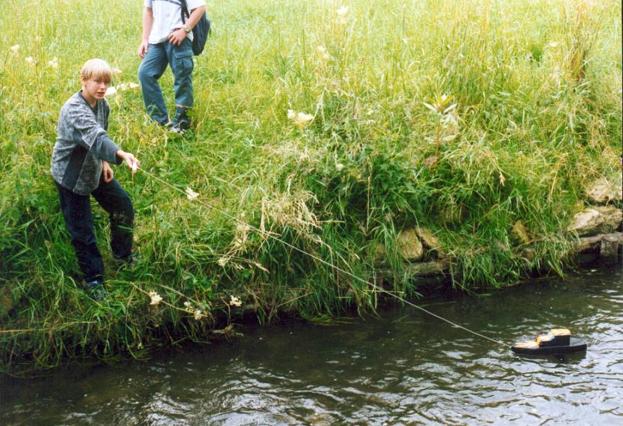 Experimente am Wasser